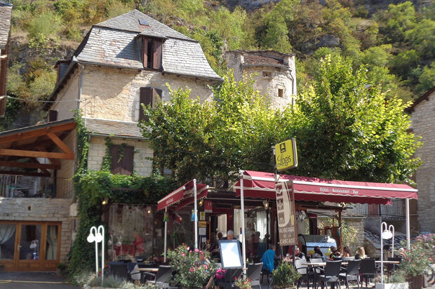 St-Chély du Tarn – Auberge de la Cascade (dinner, B&B)