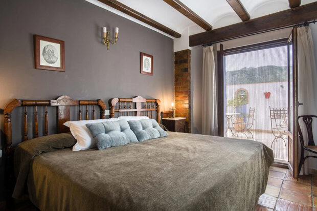 Castell de Castells – Casa Pilar (dinner, B&B)