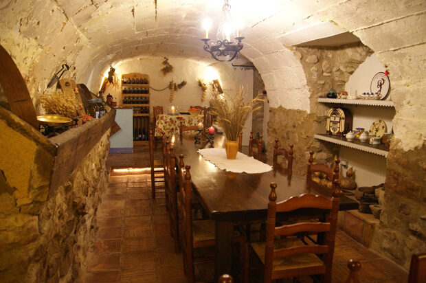 Castell de Castells – Casa Pilar (dinner, B&B)