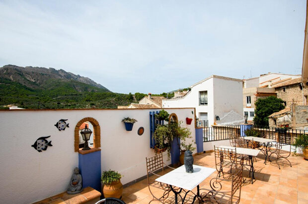 Castell de Castells – Casa Pilar (dinner, B&B)