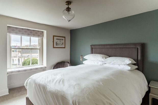 Painswick – The Falcon Inn (B&B)