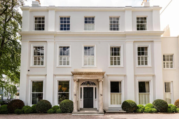 Cheltenham – No 38 The Park (B&B)