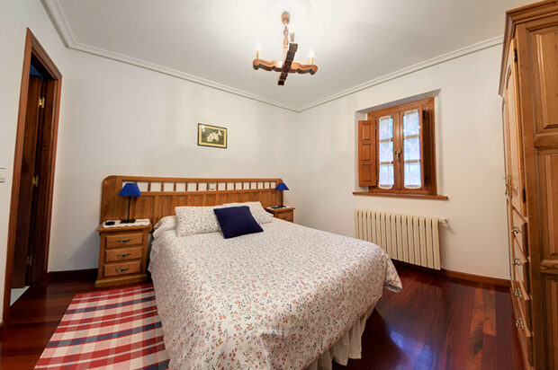 Pejanda – Casa Molleda (dinner, B&B)