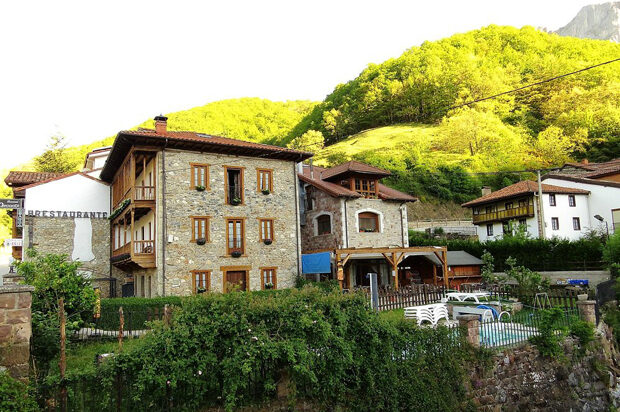 Espinama – Hostal Nevandi (B&B)