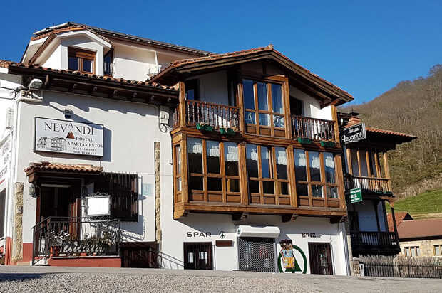 Espinama – Hostal Nevandi (B&B)