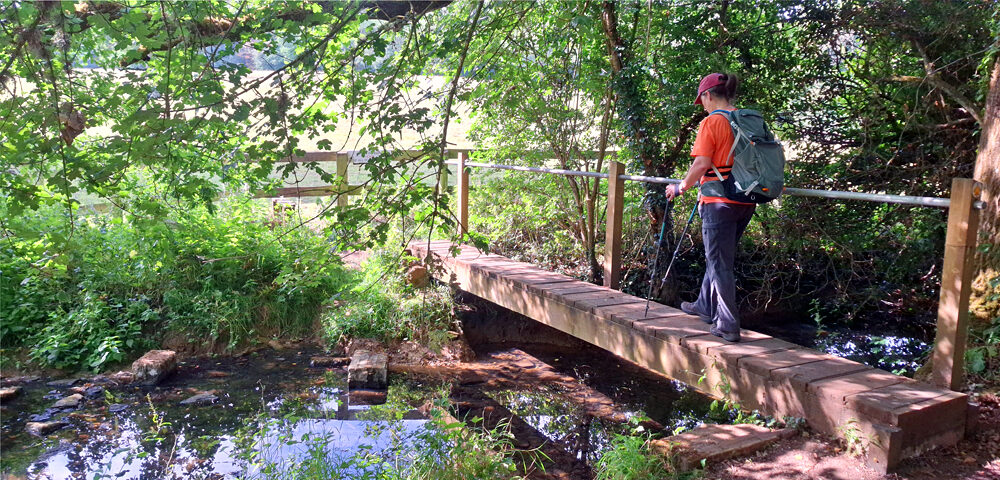 Fi crossing Wormwell Brook, south of Tetbury